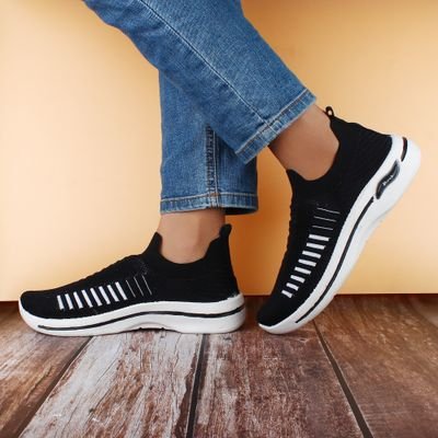 Women's Black Sports Sneakers